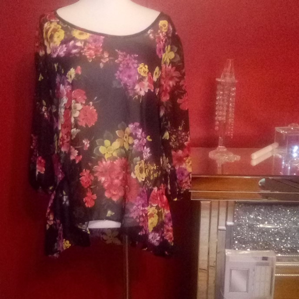 Sheer Soprano Top Size L